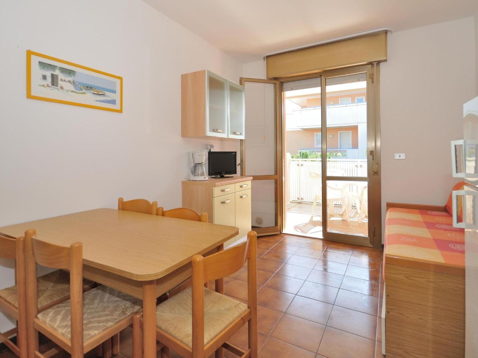 Apartment In Bibione Near Sea Beach Exterior photo